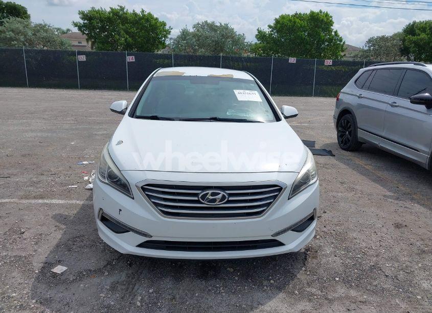 Photo 12 of 2015 Hyundai Sonata SE (VIN 5NPE24AF1FH249428)