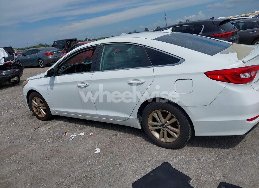 Photo 14 of 2015 Hyundai Sonata SE (VIN 5NPE24AF1FH249428)