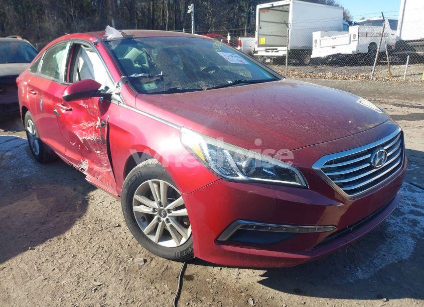 2015 Hyundai Sonata SE (VIN 5NPE24AF1FH250630) main photo