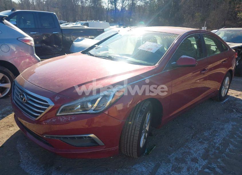 Photo 2 of 2015 Hyundai Sonata SE (VIN 5NPE24AF1FH250630)