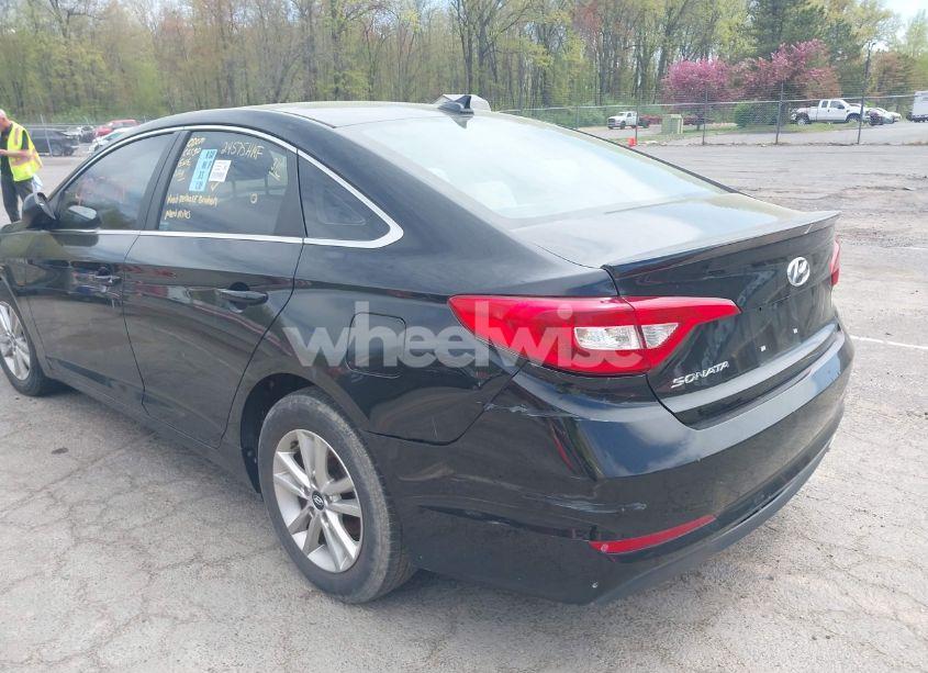 Photo 3 of 2016 Hyundai Sonata SE (VIN 5NPE24AF1GH268594)