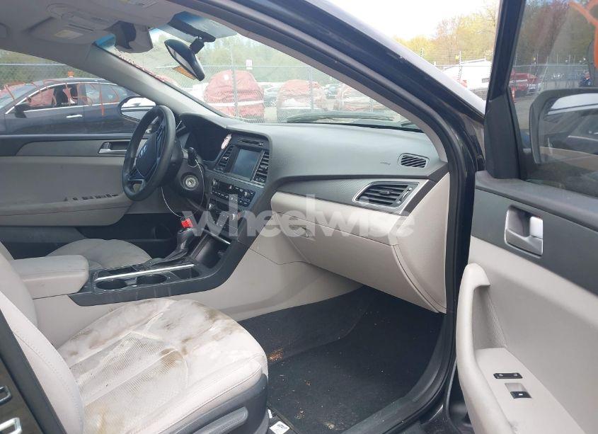 Photo 5 of 2016 Hyundai Sonata SE (VIN 5NPE24AF1GH268594)