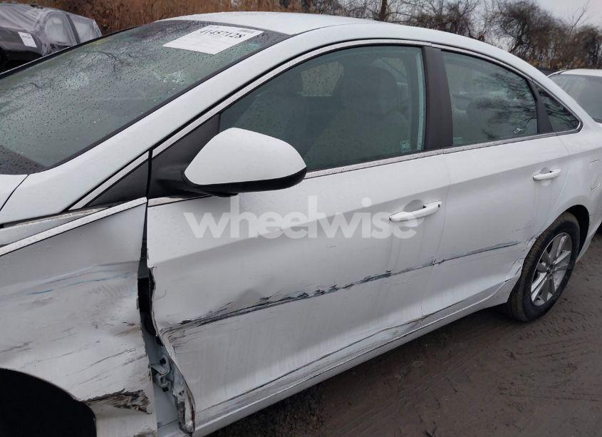 Photo 18 of 2016 Hyundai Sonata SE (VIN 5NPE24AF1GH273214)