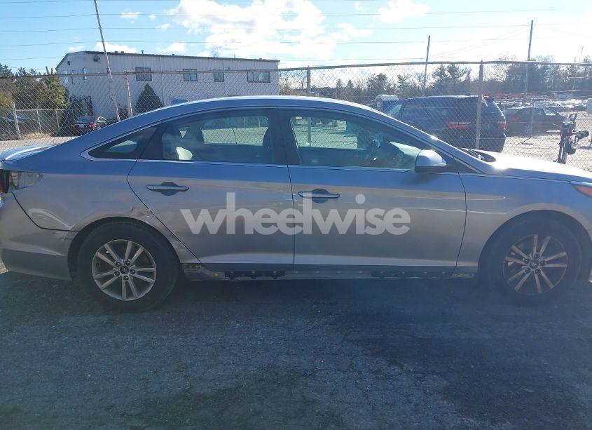 Photo 13 of 2016 Hyundai Sonata SE (VIN 5NPE24AF1GH273472)