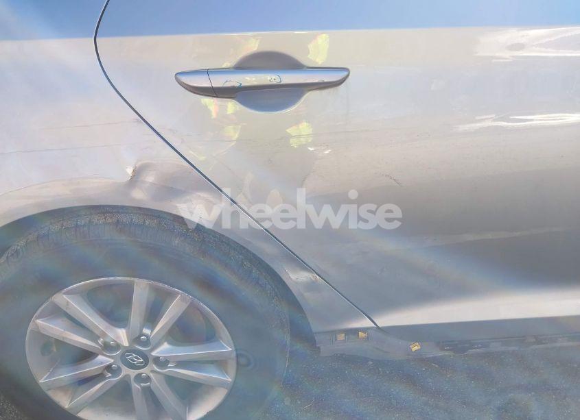 Photo 18 of 2016 Hyundai Sonata SE (VIN 5NPE24AF1GH273472)