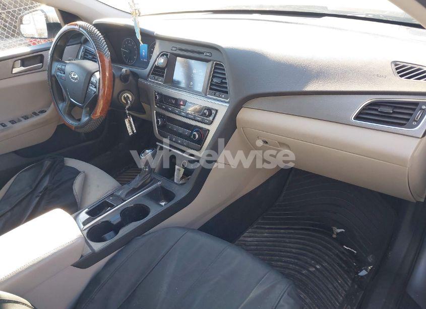 Photo 5 of 2016 Hyundai Sonata SE (VIN 5NPE24AF1GH273472)
