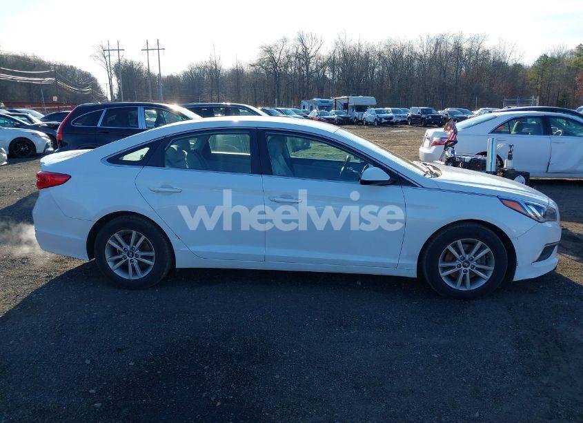 Photo 13 of 2016 Hyundai Sonata SE (VIN 5NPE24AF1GH275237)