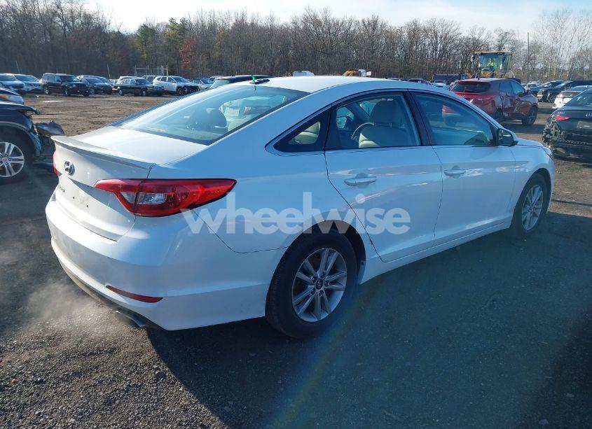 Photo 4 of 2016 Hyundai Sonata SE (VIN 5NPE24AF1GH275237)
