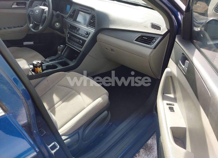 Photo 5 of 2016 Hyundai Sonata SE (VIN 5NPE24AF1GH275593)