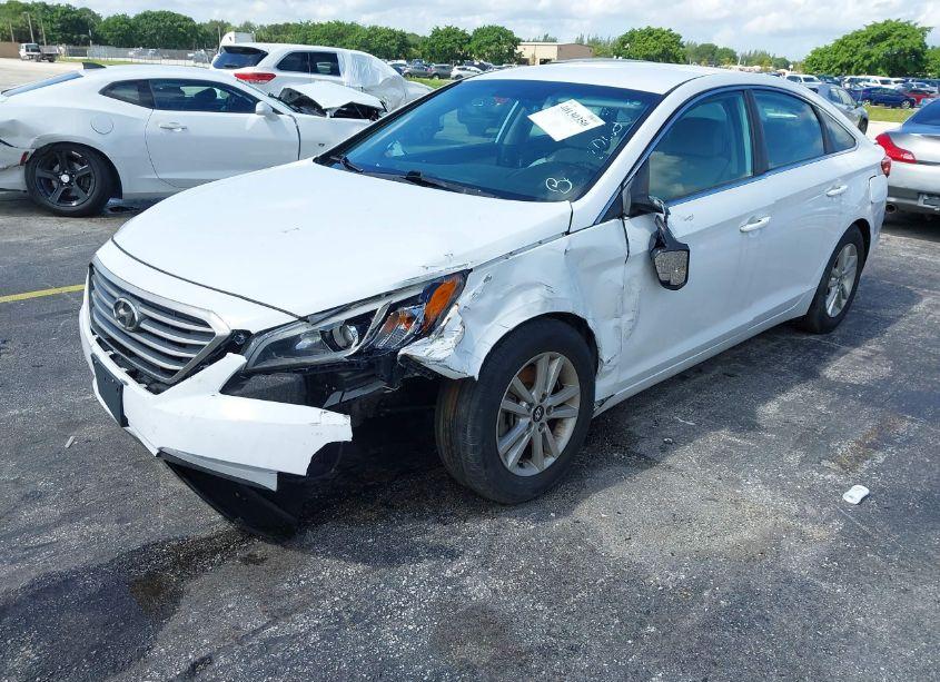 Photo 6 of 2016 Hyundai Sonata SE (VIN 5NPE24AF1GH279062)