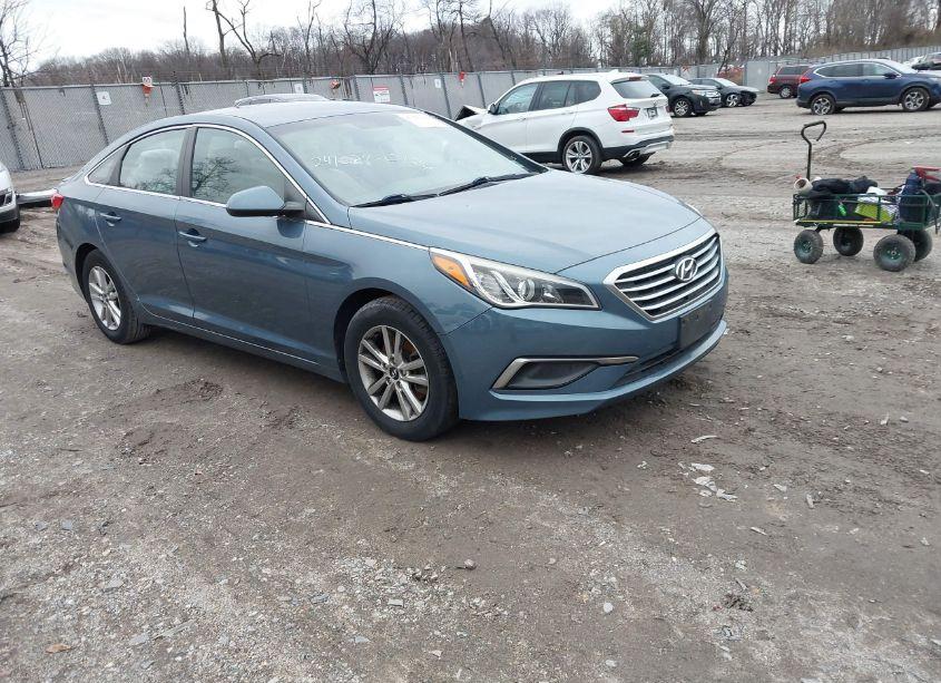 2016 Hyundai Sonata SE (VIN 5NPE24AF1GH279188) main photo
