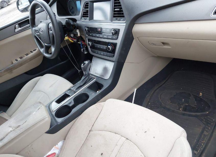 Photo 5 of 2016 Hyundai Sonata SE (VIN 5NPE24AF1GH279188)