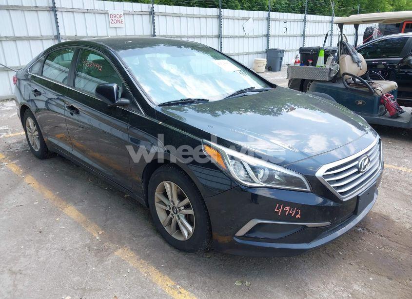 2016 Hyundai Sonata SE (VIN 5NPE24AF1GH284939) main photo