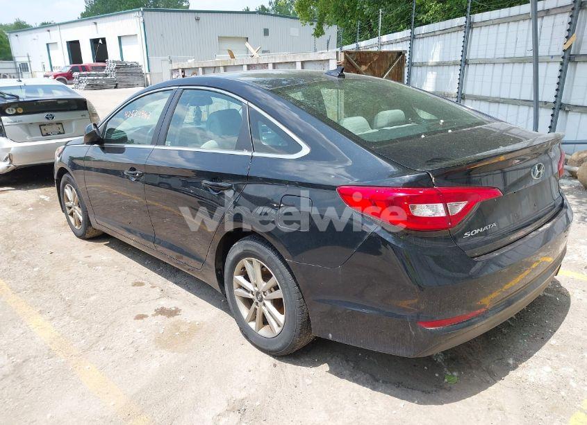 Photo 3 of 2016 Hyundai Sonata SE (VIN 5NPE24AF1GH284939)