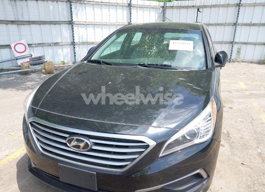 Photo 6 of 2016 Hyundai Sonata SE (VIN 5NPE24AF1GH284939)