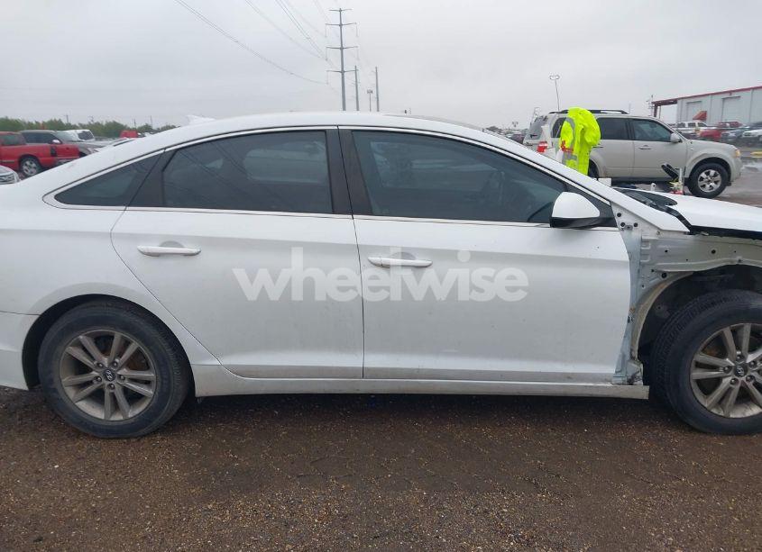 Photo 14 of 2016 Hyundai Sonata SE (VIN 5NPE24AF1GH317891)