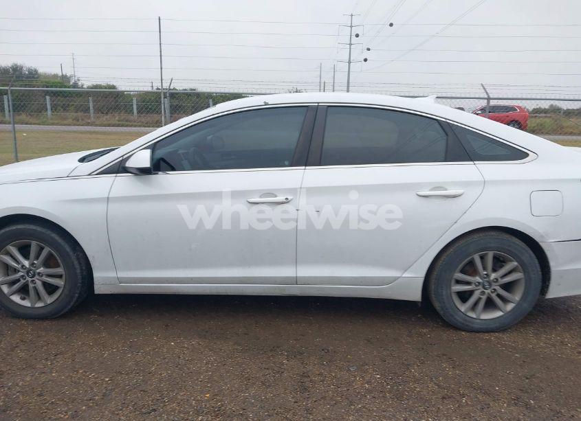 Photo 15 of 2016 Hyundai Sonata SE (VIN 5NPE24AF1GH317891)