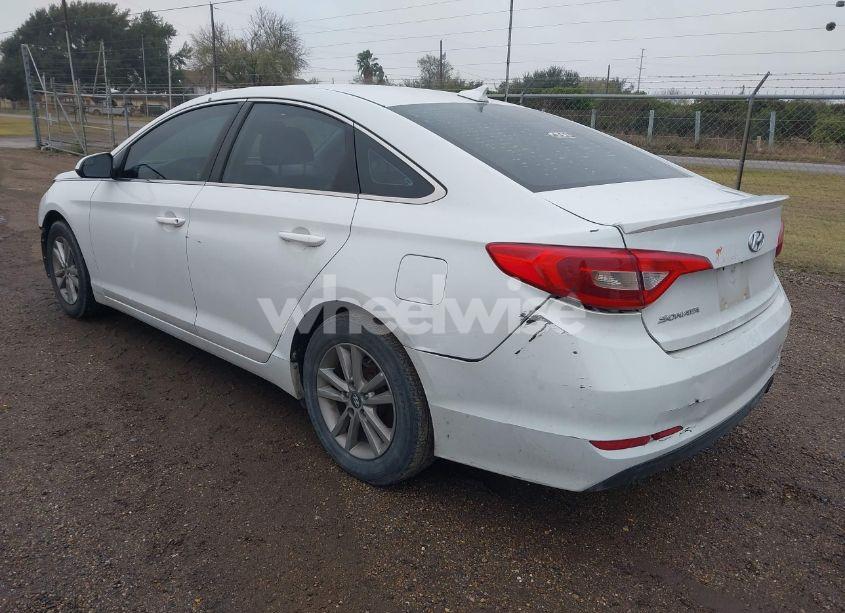 Photo 3 of 2016 Hyundai Sonata SE (VIN 5NPE24AF1GH317891)