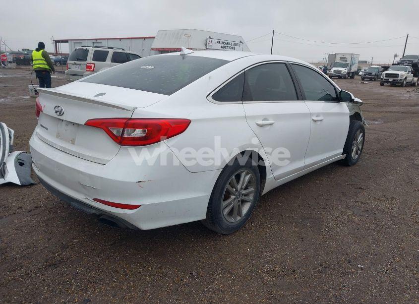 Photo 4 of 2016 Hyundai Sonata SE (VIN 5NPE24AF1GH317891)