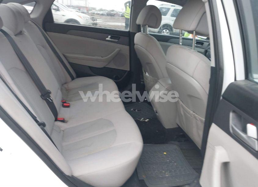 Photo 8 of 2016 Hyundai Sonata SE (VIN 5NPE24AF1GH317891)