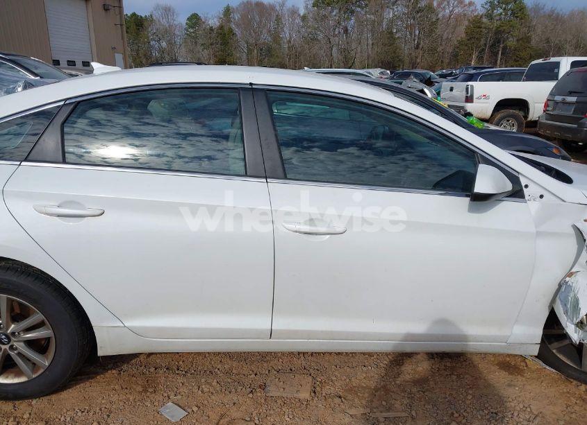 Photo 13 of 2016 Hyundai Sonata SE (VIN 5NPE24AF1GH319110)