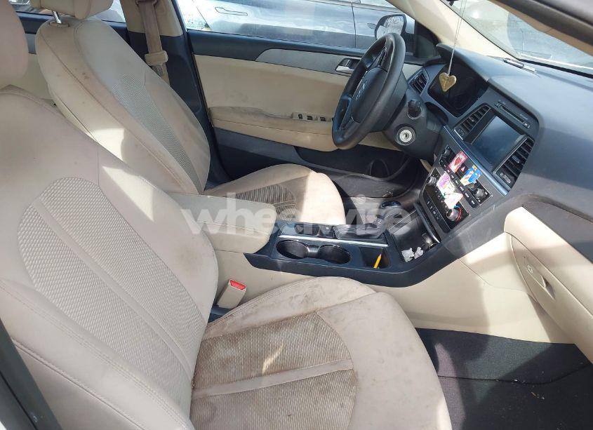 Photo 5 of 2016 Hyundai Sonata SE (VIN 5NPE24AF1GH319110)