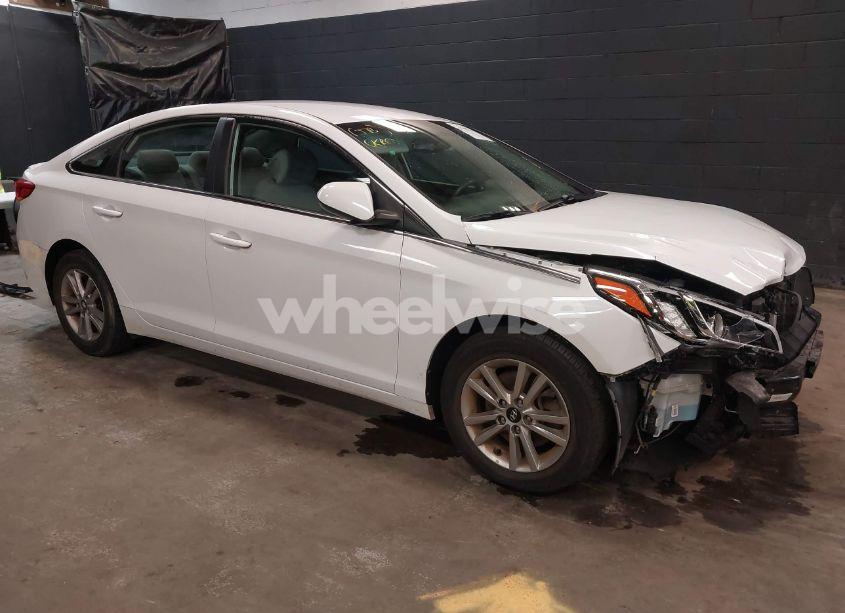 2016 Hyundai Sonata SE (VIN 5NPE24AF1GH334058) main photo