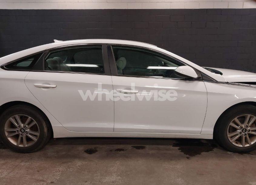 Photo 12 of 2016 Hyundai Sonata SE (VIN 5NPE24AF1GH334058)