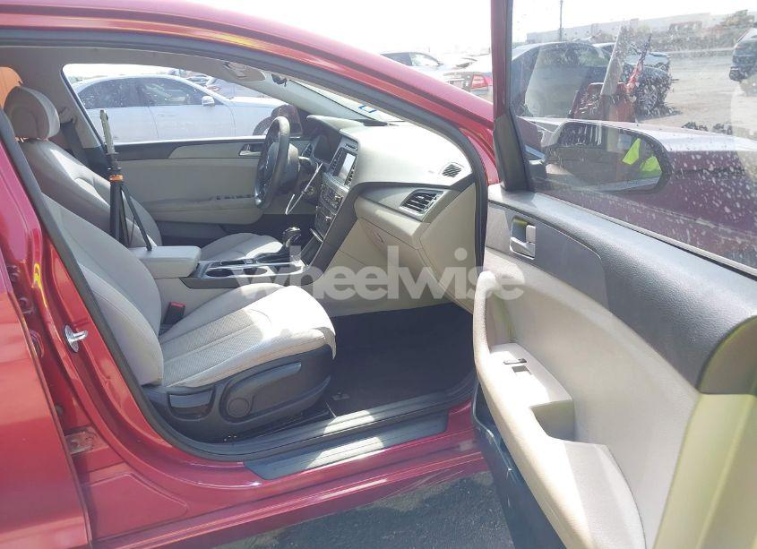 Photo 5 of 2016 Hyundai Sonata SE (VIN 5NPE24AF1GH336473)