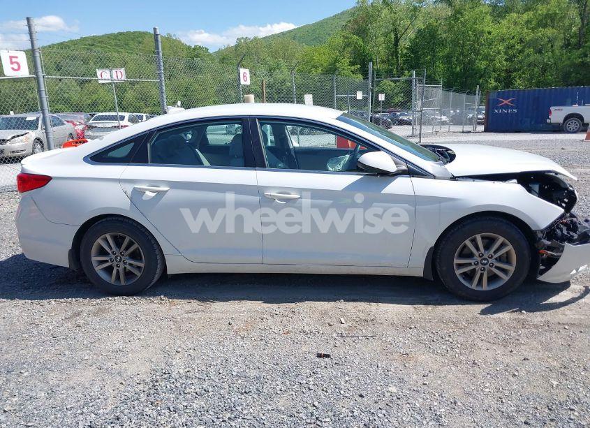 Photo 13 of 2016 Hyundai Sonata SE (VIN 5NPE24AF1GH337963)