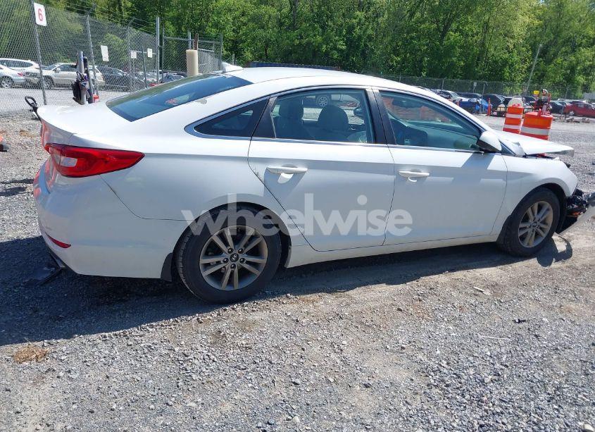 Photo 4 of 2016 Hyundai Sonata SE (VIN 5NPE24AF1GH337963)