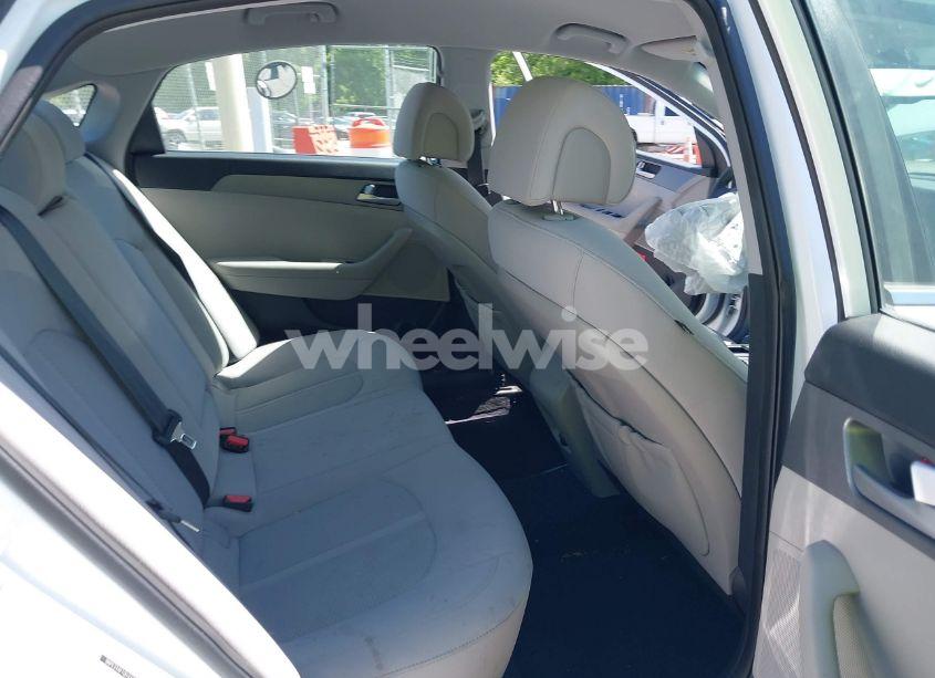 Photo 8 of 2016 Hyundai Sonata SE (VIN 5NPE24AF1GH337963)