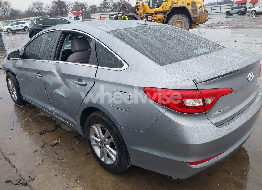 Photo 3 of 2016 Hyundai Sonata SE (VIN 5NPE24AF1GH365598)