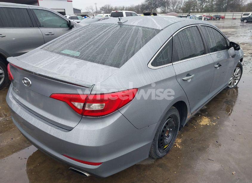 Photo 4 of 2016 Hyundai Sonata SE (VIN 5NPE24AF1GH365598)