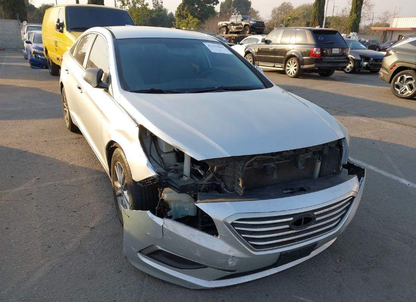 Photo 6 of 2016 Hyundai Sonata SE (VIN 5NPE24AF1GH375242)