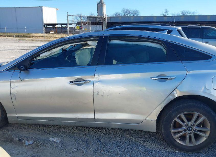 Photo 13 of 2016 Hyundai Sonata SE (VIN 5NPE24AF1GH388864)