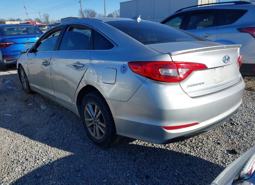 Photo 3 of 2016 Hyundai Sonata SE (VIN 5NPE24AF1GH388864)