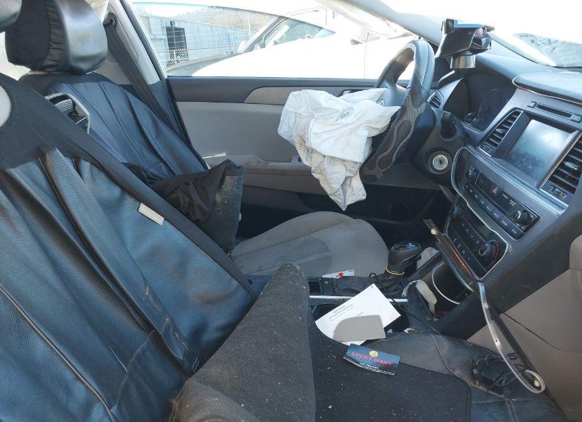 Photo 5 of 2016 Hyundai Sonata SE (VIN 5NPE24AF1GH388864)