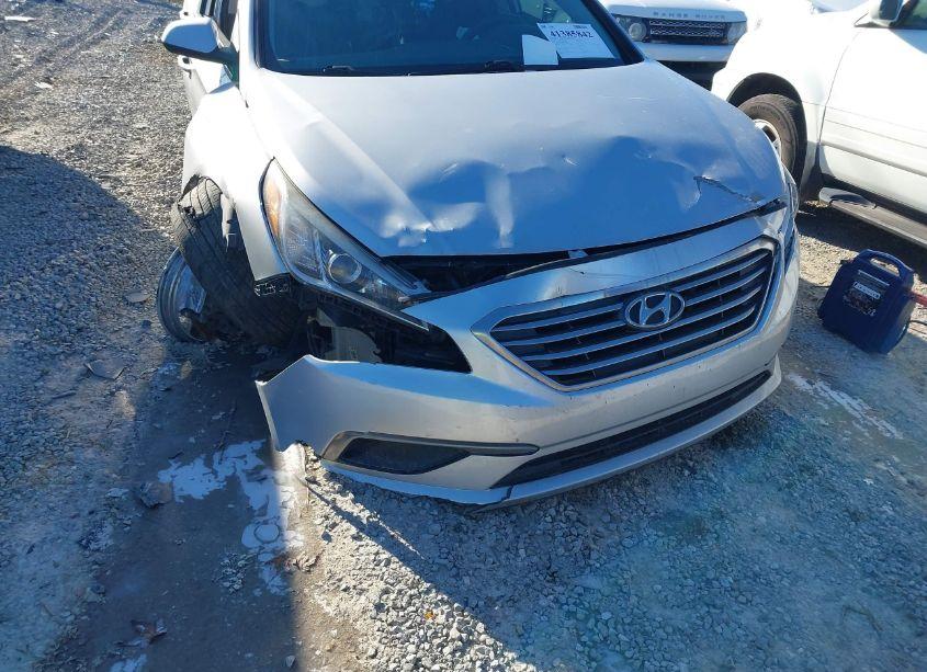 Photo 6 of 2016 Hyundai Sonata SE (VIN 5NPE24AF1GH388864)