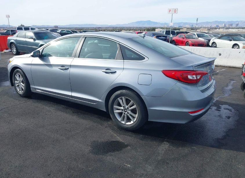 Photo 3 of 2016 Hyundai Sonata SE (VIN 5NPE24AF1GH405467)