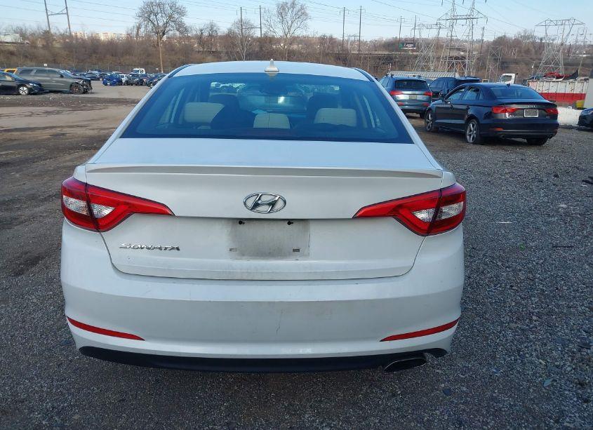 Photo 15 of 2016 Hyundai Sonata SE (VIN 5NPE24AF1GH434130)