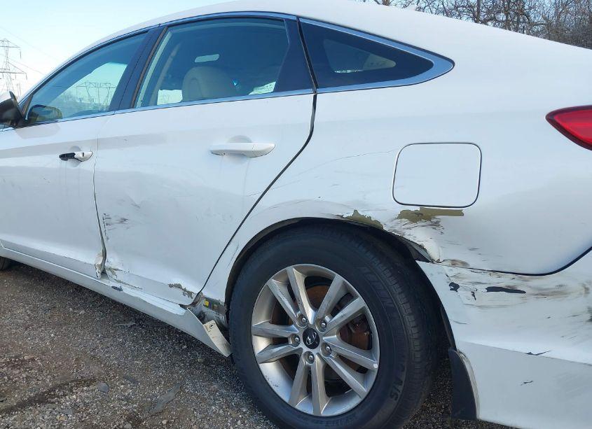 Photo 6 of 2016 Hyundai Sonata SE (VIN 5NPE24AF1GH434130)
