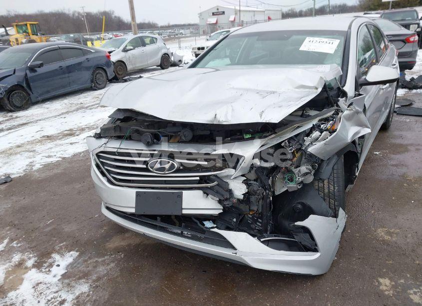Photo 2 of 2017 Hyundai Sonata (VIN 5NPE24AF1HH441841)