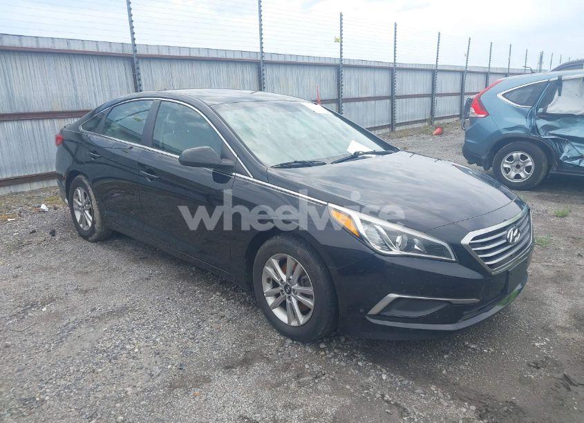 2017 Hyundai Sonata SE (VIN 5NPE24AF1HH466268) main photo