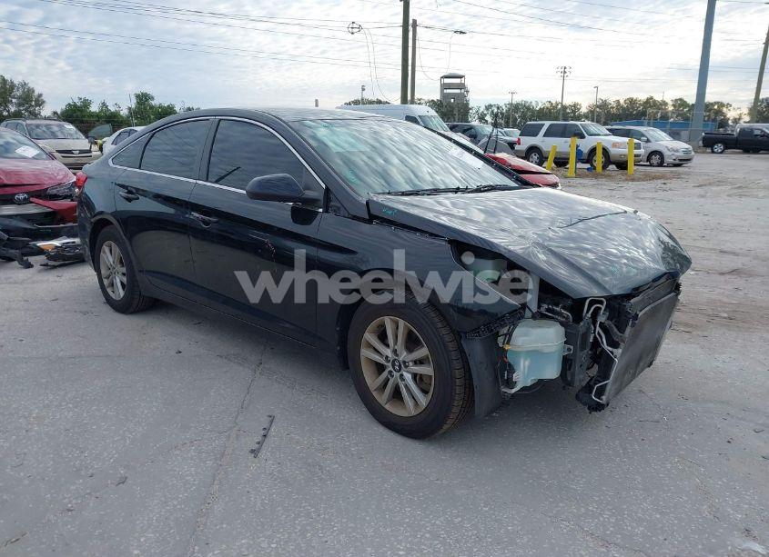 2017 Hyundai Sonata SE (VIN 5NPE24AF1HH467159) main photo