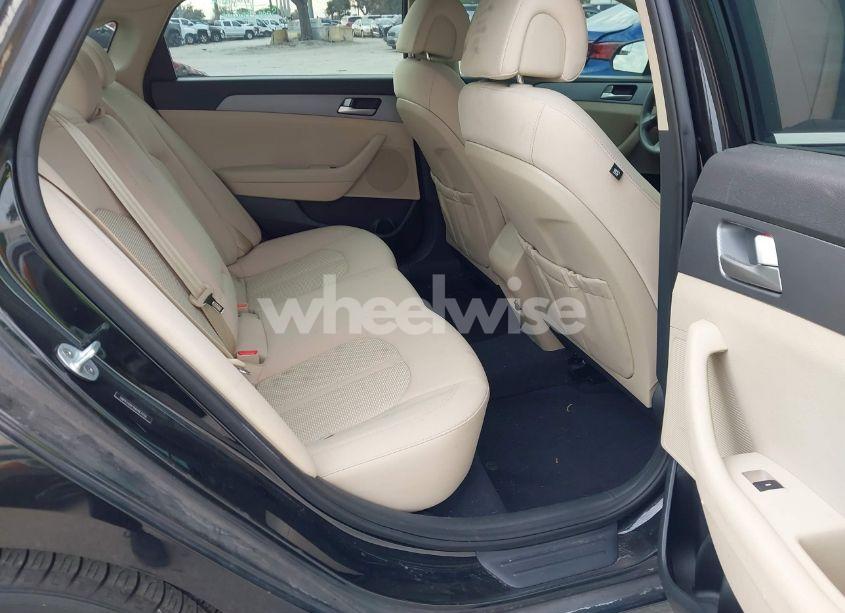 Photo 8 of 2017 Hyundai Sonata SE (VIN 5NPE24AF1HH467159)