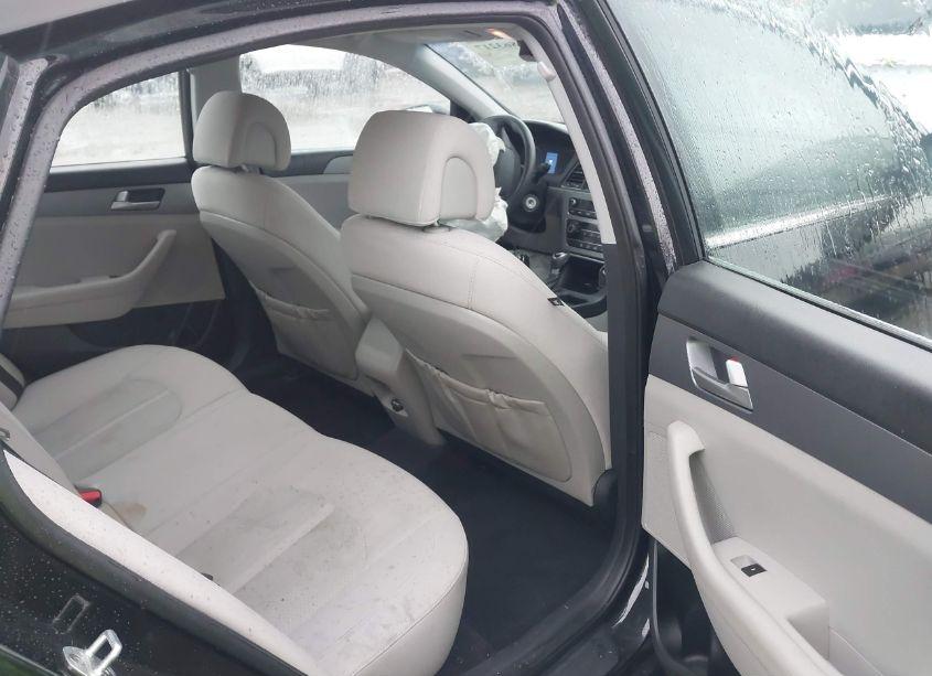 Photo 8 of 2017 Hyundai Sonata SE (VIN 5NPE24AF1HH479747)