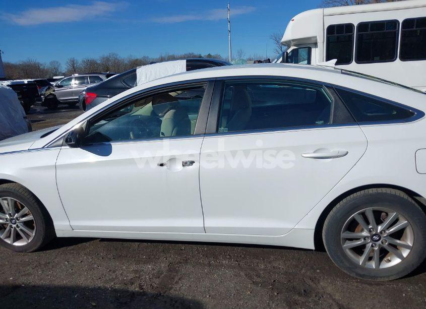 Photo 14 of 2017 Hyundai Sonata SE (VIN 5NPE24AF1HH480056)