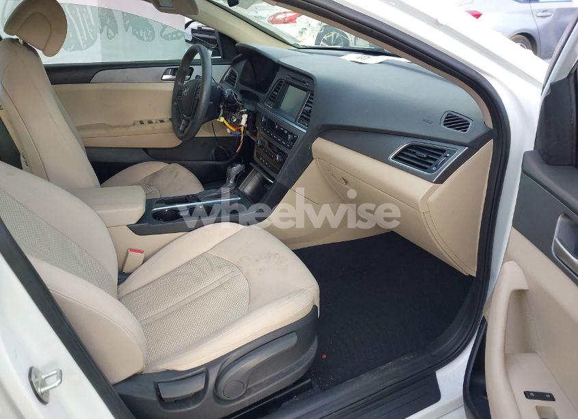 Photo 5 of 2017 Hyundai Sonata SE (VIN 5NPE24AF1HH480056)