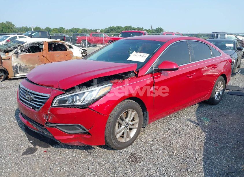 Photo 2 of 2017 Hyundai Sonata SE (VIN 5NPE24AF1HH495253)